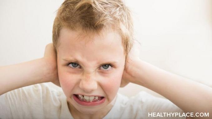 Chociaż dokładne przyczyny zaburzeń emocjonalnych i behawioralnych nie są w pełni znane, istnieją teorie na temat przyczyn. Dowiedz się więcej o HealthyPlace.