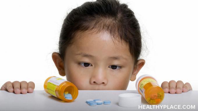Leki dwubiegunowe wpływają na dzieci na różne sposoby - niektóre pozytywne, a niektóre nie. Uzyskaj pełne informacje na temat HealthyPlace.