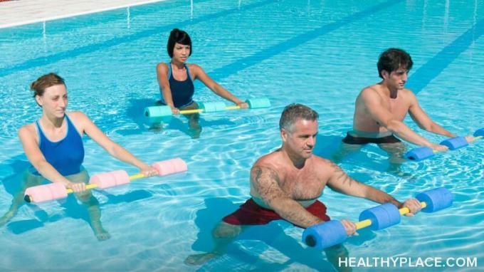 Lekkie ćwiczenia obniżają lęk, a także intensywne ćwiczenia. Dowiedz się, dlaczego ograniczenia fizyczne nie przeszkadzają w obniżeniu lęku w HealthyPlace.
