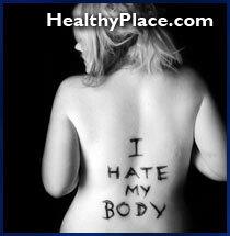 Dlaczego tak wiele kobiet jest niezadowolonych ze swoich ciał? Przyczyny są różnorodne i złożone. Przeczytaj tutaj.