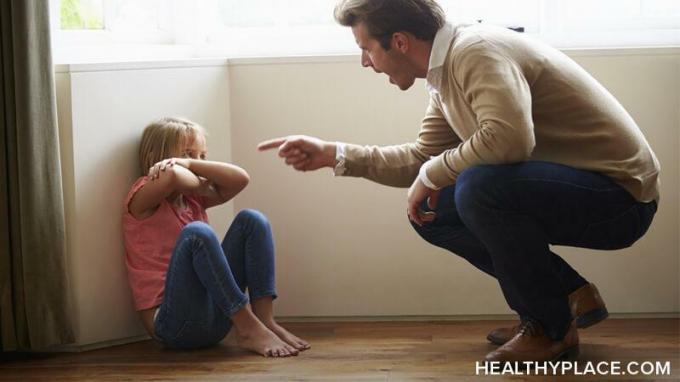 Udane rodzicielstwo podczas życia ze złożonym zespołem stresu pourazowego może być trudne, ale nie niemożliwe. Dowiedz się, jak być najlepszym rodzicem, jaki możesz być w HealthyPlace.