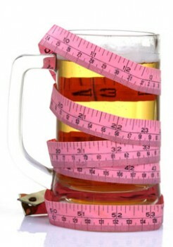 Drunkoreksja ma pozwolić na upijanie się bez przybierania na wadze. Ale ograniczone jedzenie i spożywanie alkoholu jest niebezpieczne i nieskuteczne.