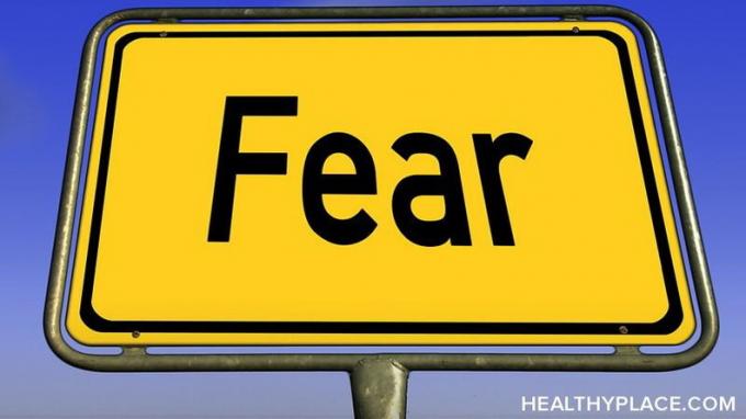 Czy obawy można ocenić jako racjonalne lub irracjonalne? Czy niektóre obawy są słuszne, a inne nie? Kto decyduje o tym, czym jest irracjonalny lub racjonalny strach? Dowiedzmy Się.