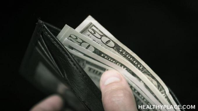 Wiele osób martwi się pieniędzmi - jeśli masz zaburzenie lękowe, może być strasznie trudne. Porównuję lęk przed pieniędzmi do gromadzenia pieniędzy w HealthyPlace.