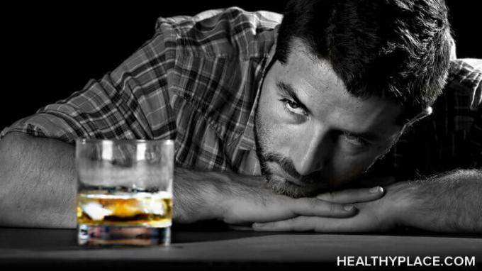 Czynniki, które prowadzą do nawrotu alkoholu i jak zapobiec nawrotowi picia.