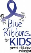 niebieskie wstążki-dla-dzieci-zapobiegające-maltretowaniu-i-zaniedbywaniu-dzieci